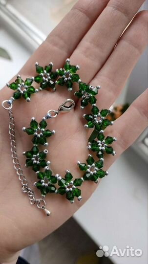 Брошь из бисера