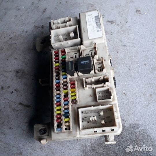 Блок предохранителей (салонный) Форд Фокус 2