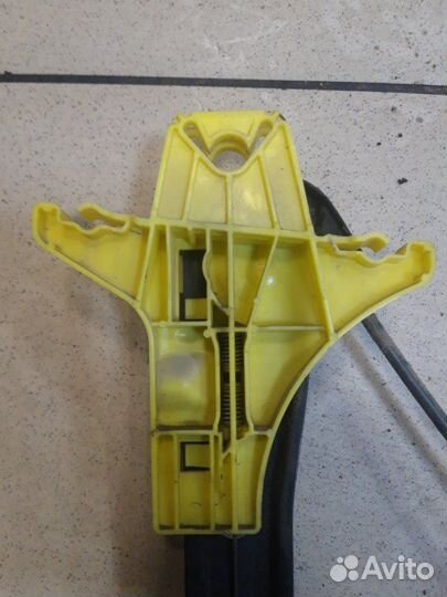 Стеклоподъемник задний правый Volkswagen Polo