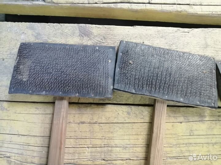 Щетки для чески пуха и шерсти