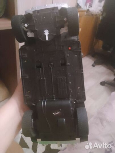 Машинка на радиоуправлении Hummer