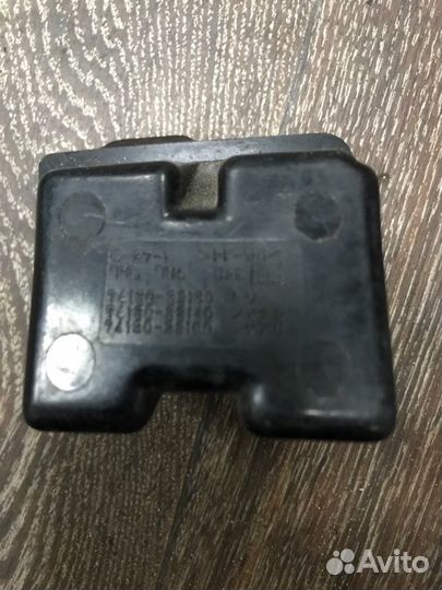 Пепельница дверная задняя правая Toyota Cresta