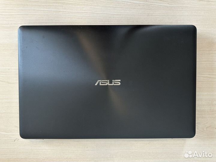 Ноутбук asus i7/4Gb/SSD с проблемой