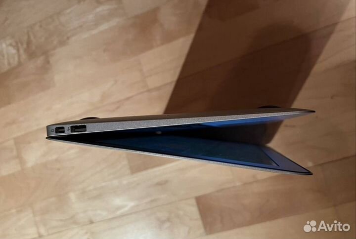 Apple macbook air 11 late 2010 128gb