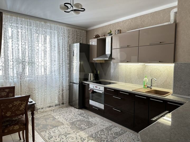 3-к. квартира, 95 м², 7/10 эт.