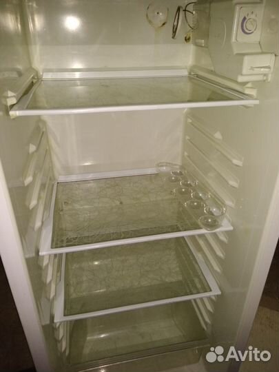 Дверца Холодильника, резинки, запчасти