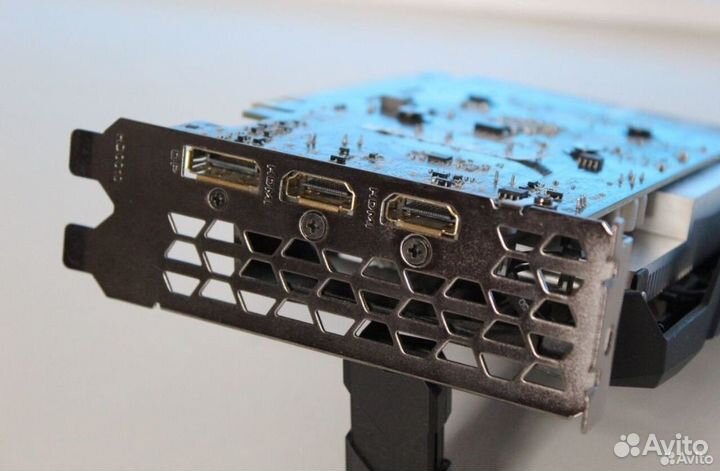 Видеокарта GTX 1650 4gb