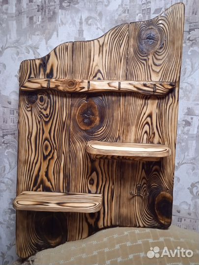 Настенная полка-ключница