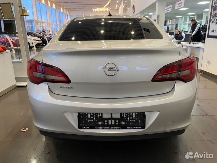 Opel Astra 1.6 AT, 2013, 142 000 км