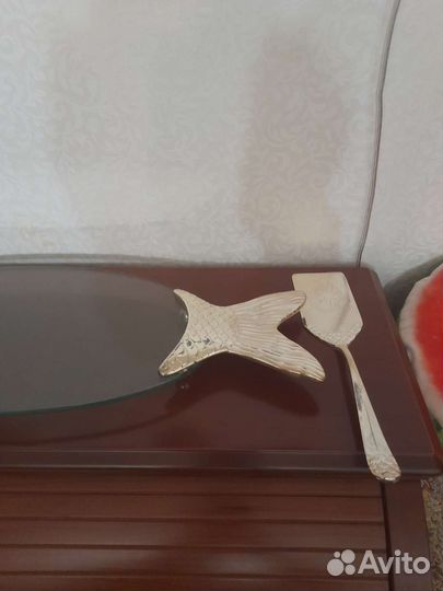 Блюдо для рыбы с лопаточкой