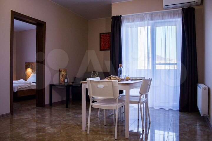 Гостиница, 1350 м²