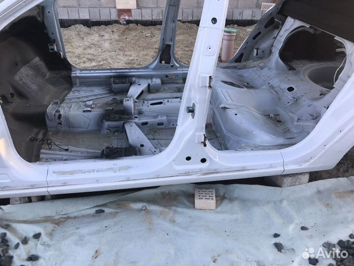 Порог кузовной левый Opel Astra H седан