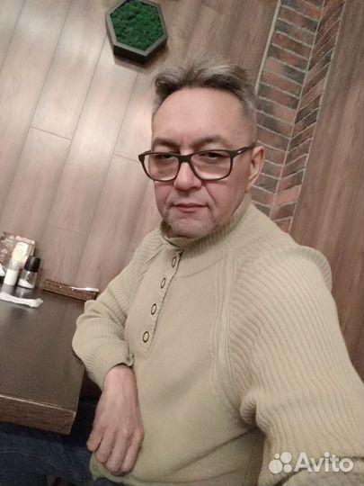 Менеджер по продажам