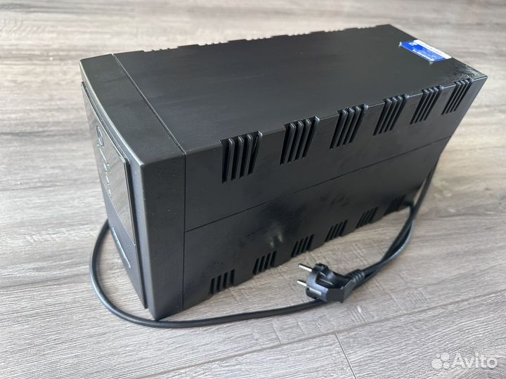 Источник бесперебойного питания ippon back basic