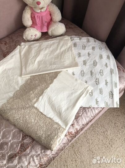 Постельное и одеяло с подушкой