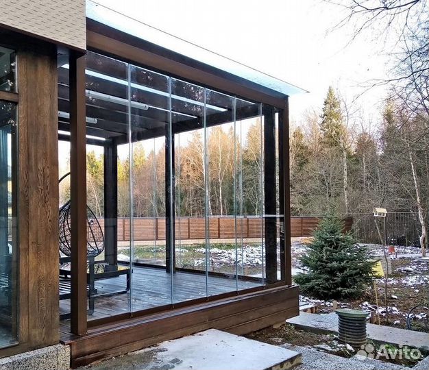 Безрамное остекление беседки