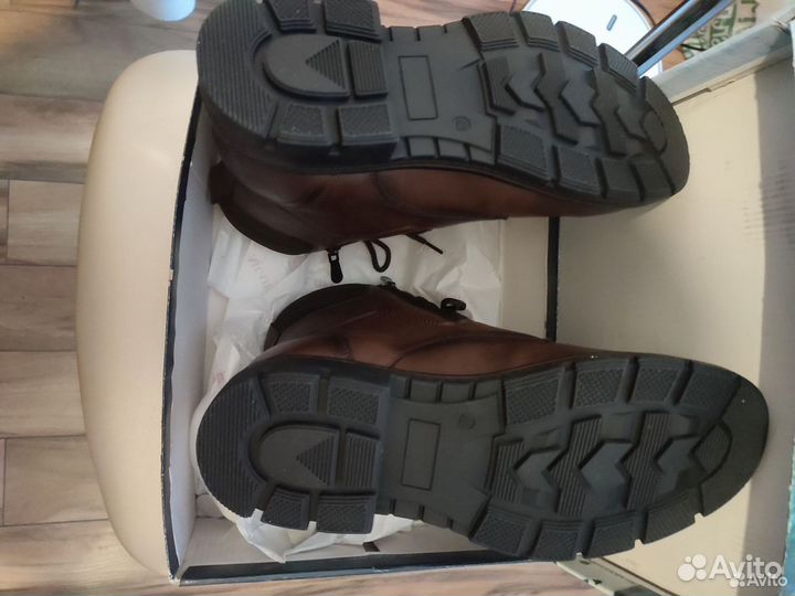 Ботинки зимние 43р