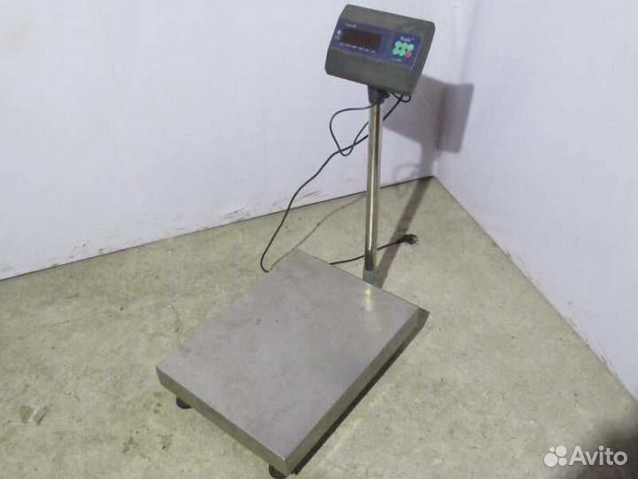 Весы напольные CKE 150-4560