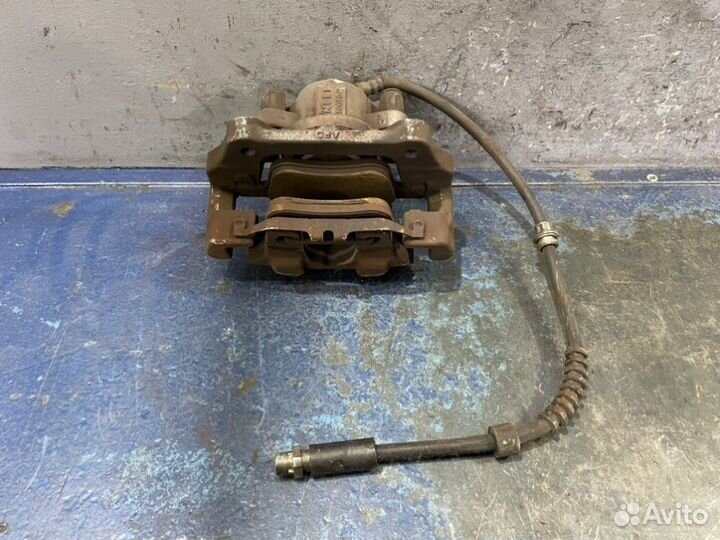 Суппорт передний левый Bmw 1 F20