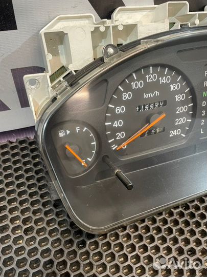 Панель приборов Mitsubishi Galant 8 EA5A 6A13 1998