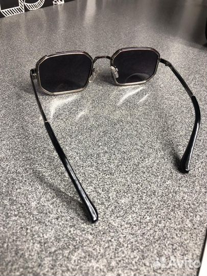 Солнцезащитные очки мужские