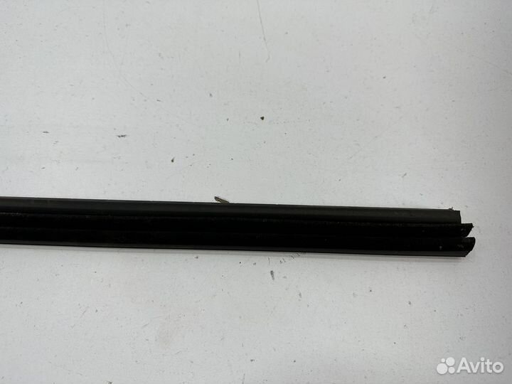 Skoda Octavia A7 бархотка внутренняя задняя правая