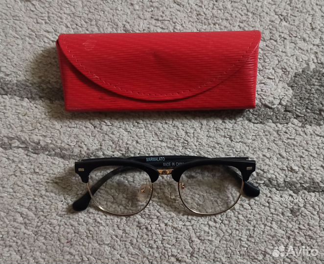 Косметичка, крема и прочее