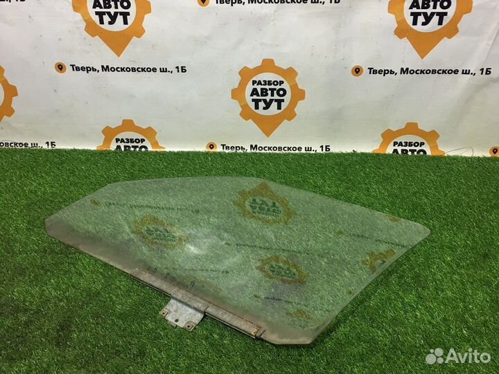 Боковое стекло переднее левое Volkswagen Golf 2