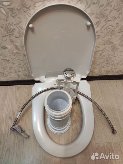 Крышка унитаза/ гофра слива/ сливное устройство