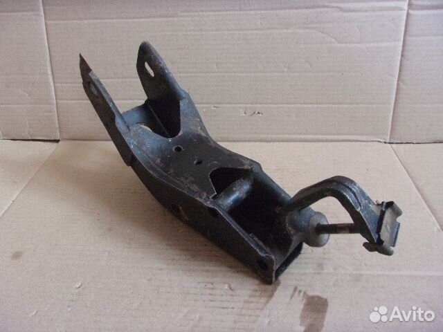 Дэу Эсперо, кронштейн двигателя задний 90304712