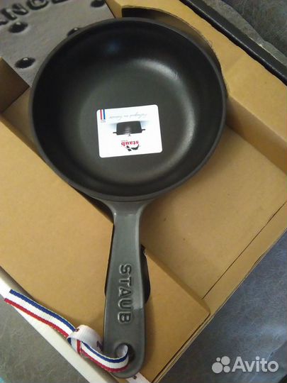 Чугунная сковорода Стауб (Франция) диаметр 16 см