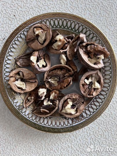 Грецкий орех в скорлупе