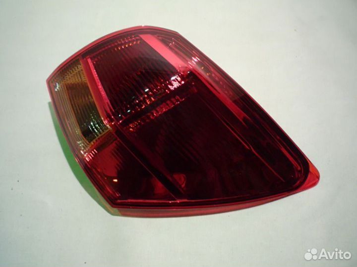 Фонарь задний правый внешний Ниссан Кашкай 2006-14