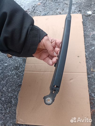 180088 Поводок стеклоочистителя задний Volkswagen