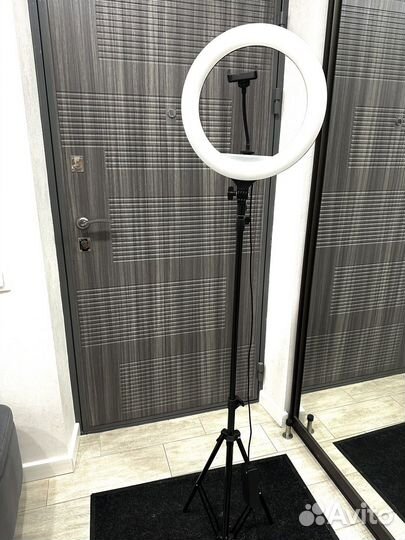 Кольцевая лампа