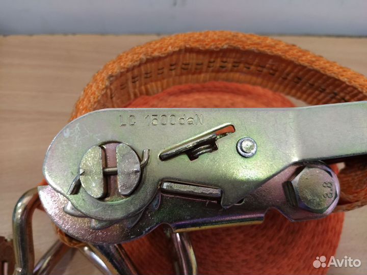 Стяжные ремни для крепления груза