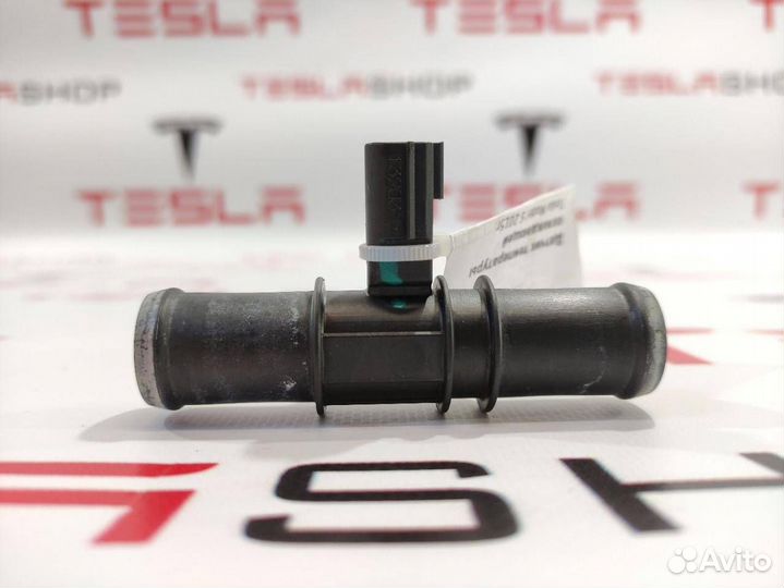 Датчик температуры охлаждающей жидкости Tesla