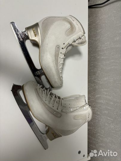 Фигурные коньки Edea ice fly 235 лезвие MK Galaxy