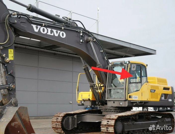 Стекло двери форточка на экскаватор Volvo EC 380