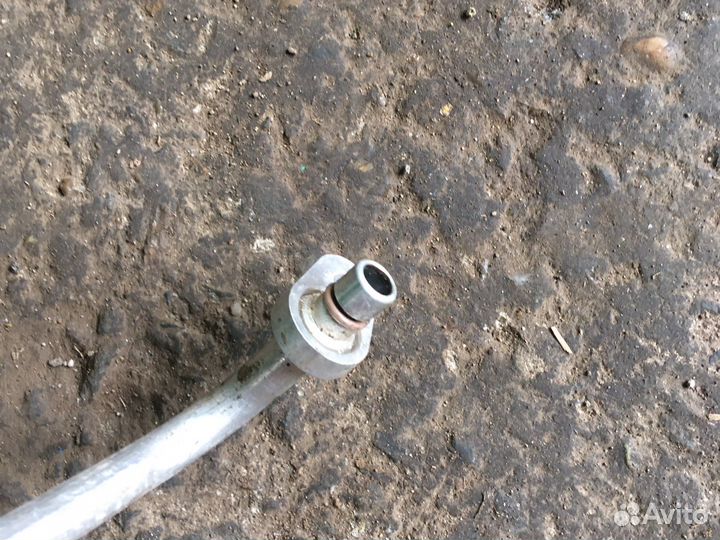 Nissan almera g15 Трубка