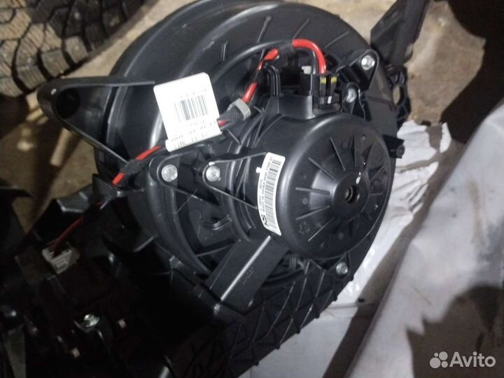 Моторчик печки Chevrolet Cruze J300 52427102