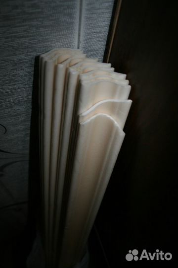 Плинтуса потолочные