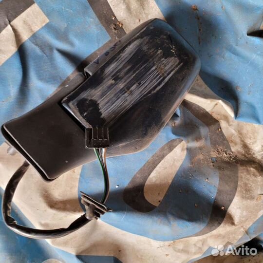 Зеркало боковое правое на вольво 850