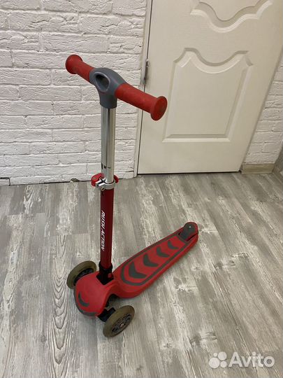 Самокат детский трехколесный