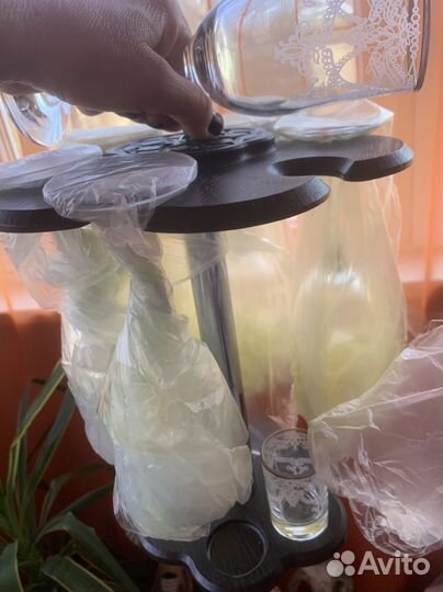 Набор стаканов и рюмок