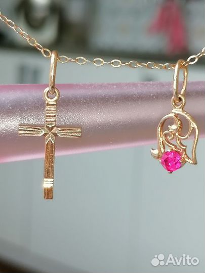 Подвески золотые, с бриллиантами и корундом