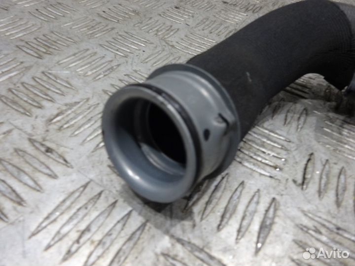 Патрубок радиатора верхний Мерседес 166 292