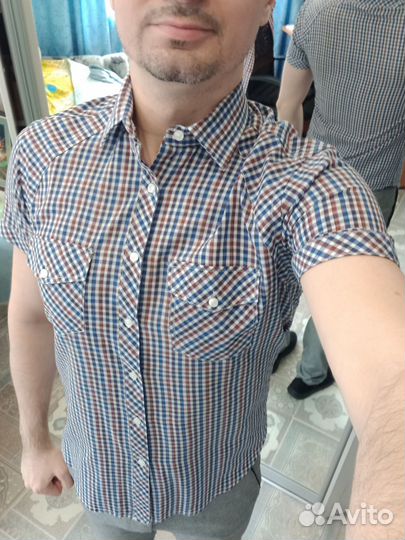 Рубашки мужские, размер М. 4 штуки