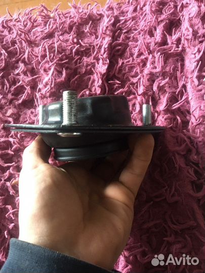 Опора передней стойки амортизатора