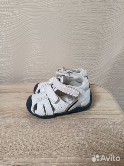 Новые Сандали для девочки